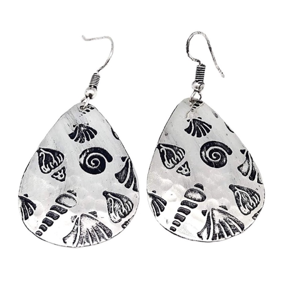 Silver Hammered Seashell Engraved Dangle Earrings